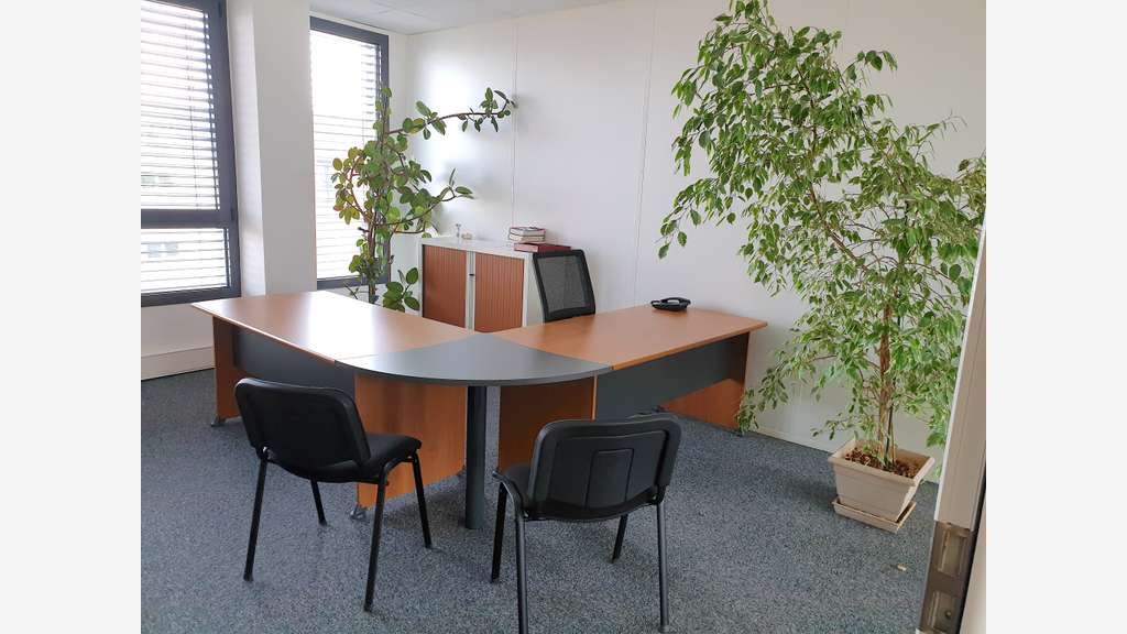 Bureaux 340m2, rooftop, Le Stargate Vaulx en Velin