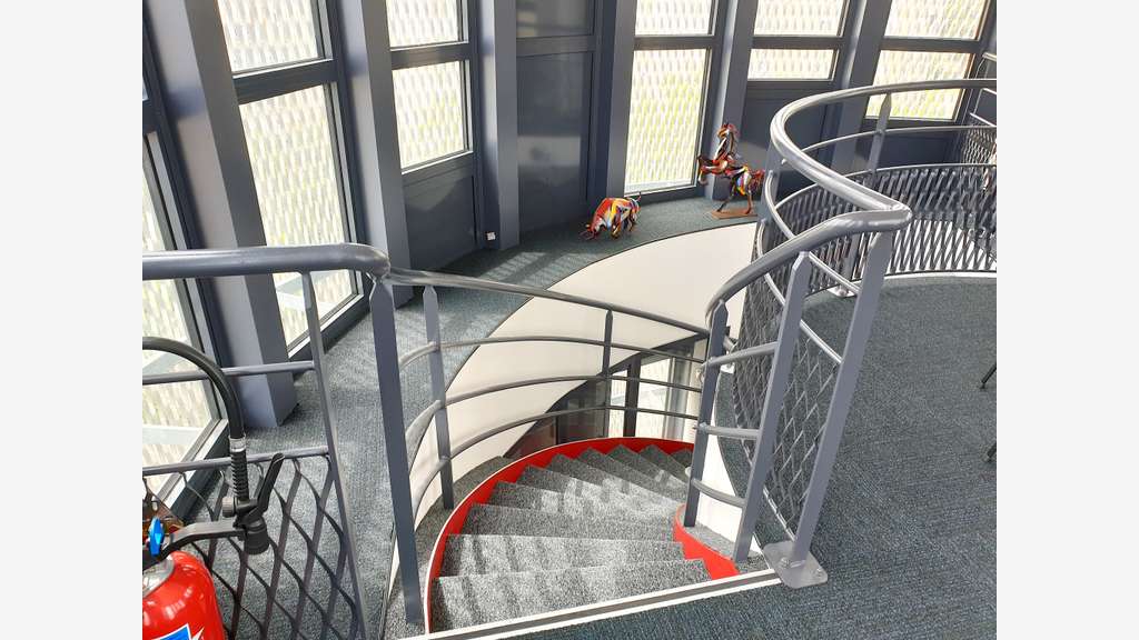 Bureaux 340m2, rooftop, Le Stargate Vaulx en Velin