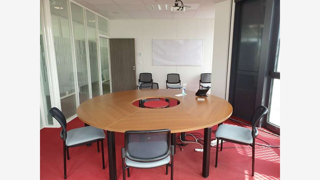 Bureaux 340m² à vendre à Vaulx-en-Velin
