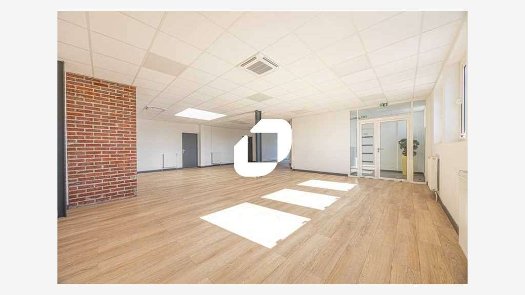 Vente Bureaux 305m² Vaux le penil