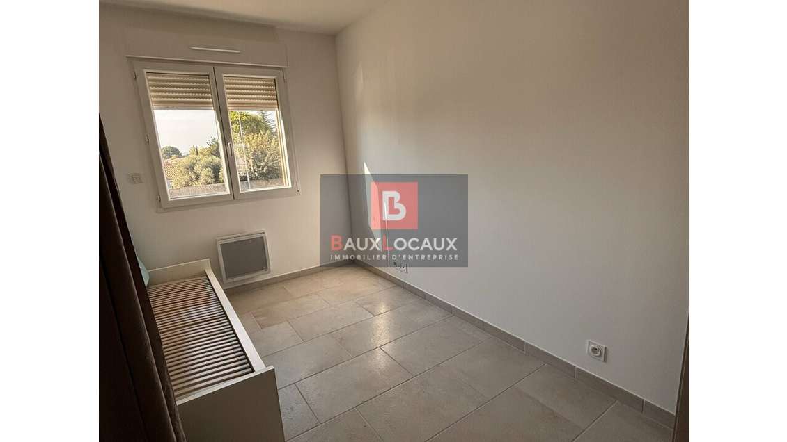 Vente bureaux occupés 49m² R+1 à Vedène