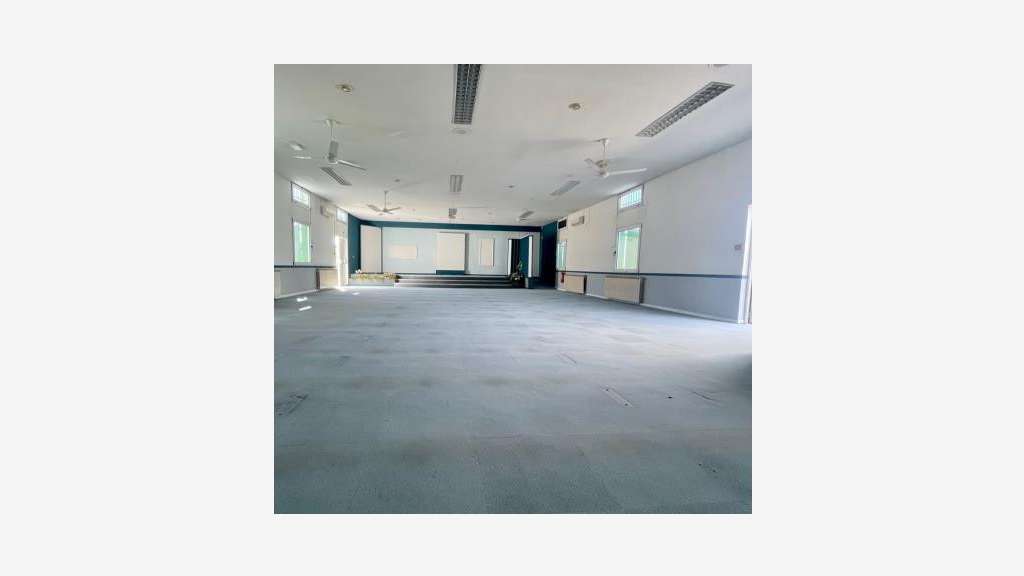 AV bureau 290m² avec parking axe principal Vedène 