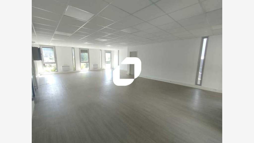 Vente Bureaux 77m² Velizy villacoublay