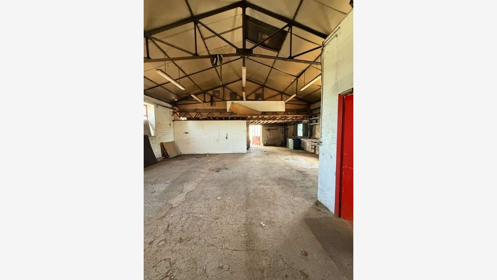 Bâtiment à vendre proche Venarey-les-Laumes