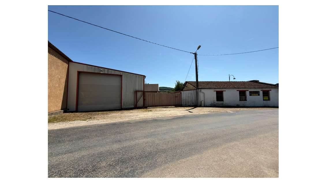 Bâtiment à vendre proche Venarey-les-Laumes