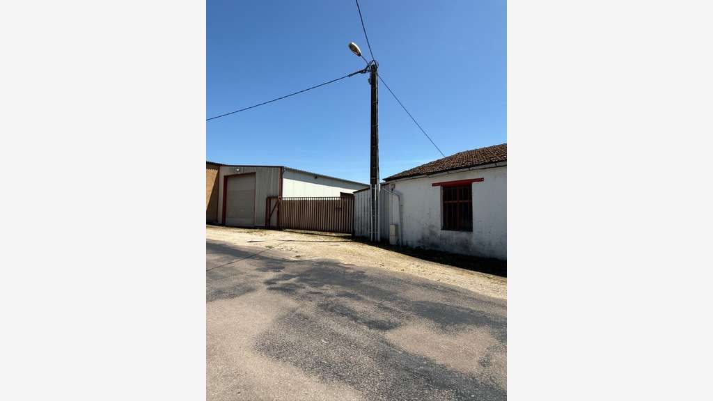 Bâtiment à vendre proche Venarey-les-Laumes