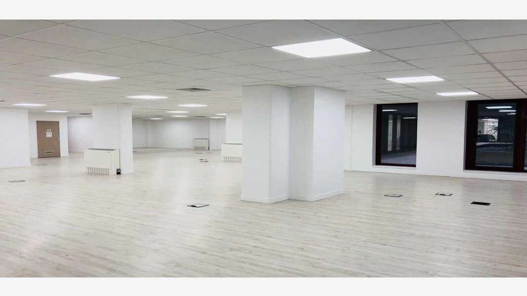 BUREAUX VENDUS OCCUPES