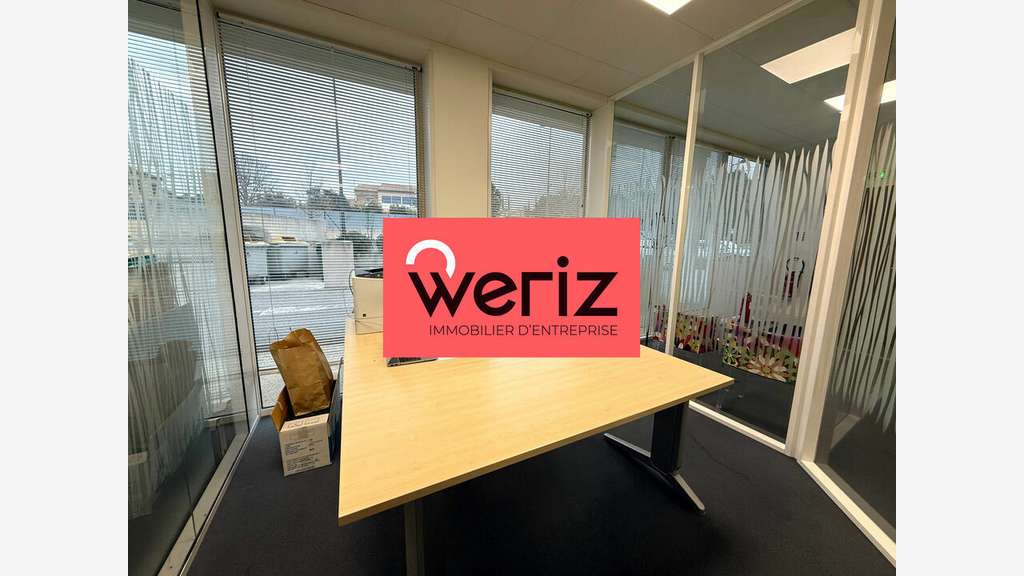Location bureaux 170m² en RDC accès A8 à Venelles 