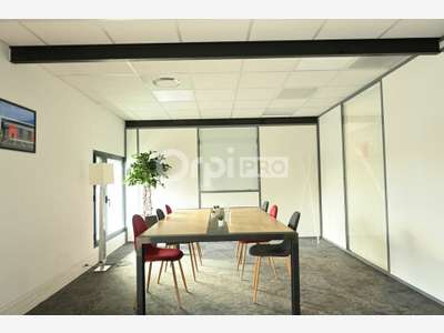 Bureau 657m² à vendre à Vénissieux centre