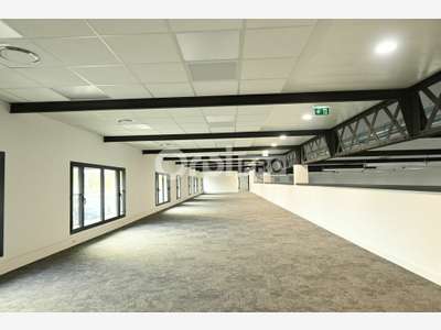Bureau 657m² à vendre à Vénissieux centre