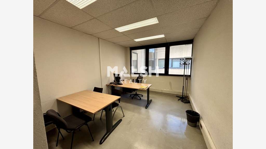 A vendre bureaux 304m² à Vénissieux centre