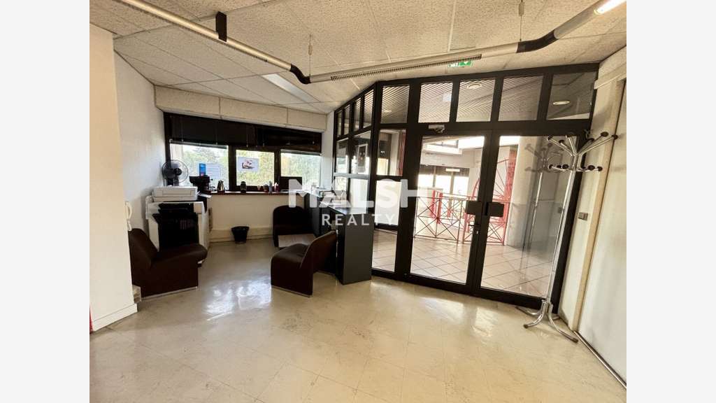 A vendre bureaux 304m² à Vénissieux centre