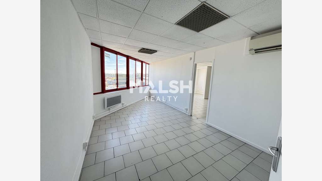 Bureaux à louer ou à vendre 130m² à Vénissieux