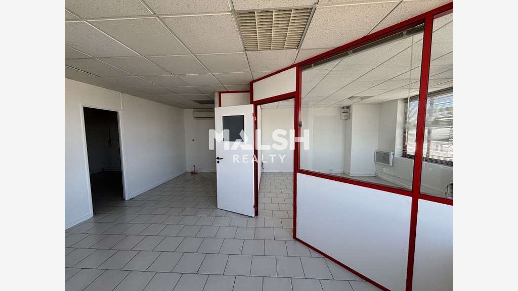 Bureaux à louer ou à vendre 130m² à Vénissieux