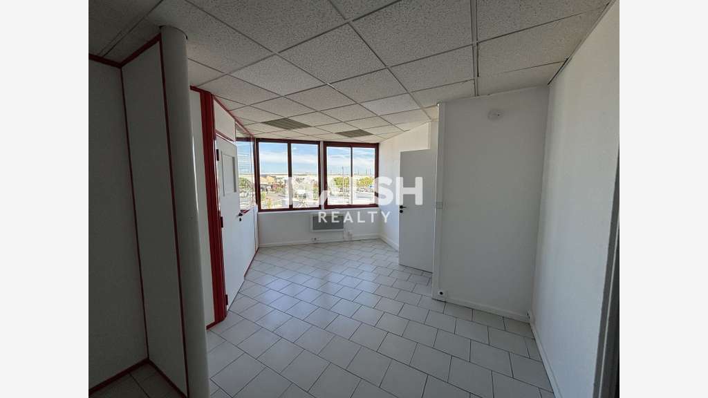 Bureaux à louer ou à vendre 130m² à Vénissieux