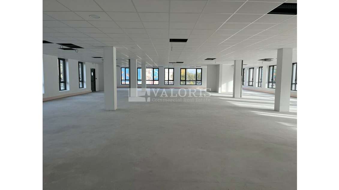 VENISSIEUX - BUREAUX à vendre