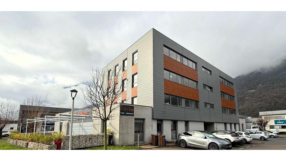 Vente bureaux 75m² R+2 ascenseur à Veurey-Voroize