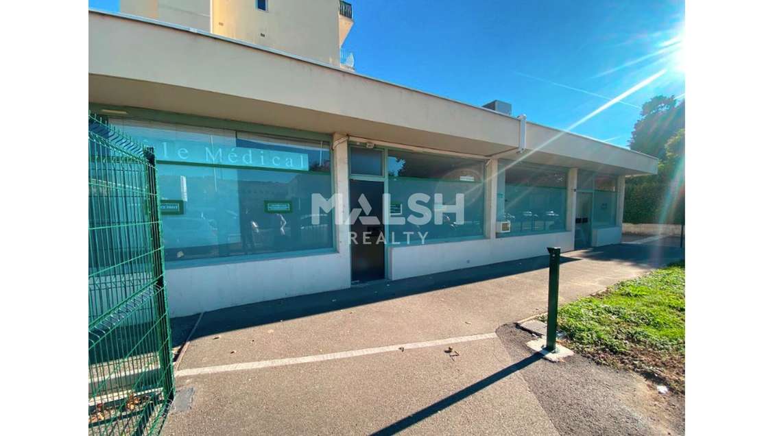 Local professionnel à louer 139m² à Vienne