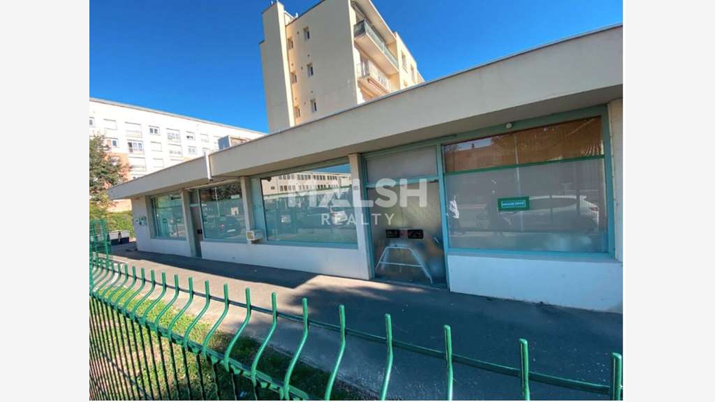 Local professionnel à louer 139m² à Vienne