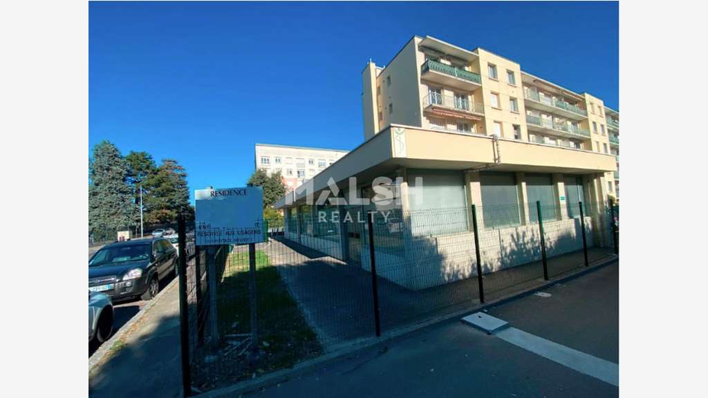 Local professionnel à louer 139m² à Vienne