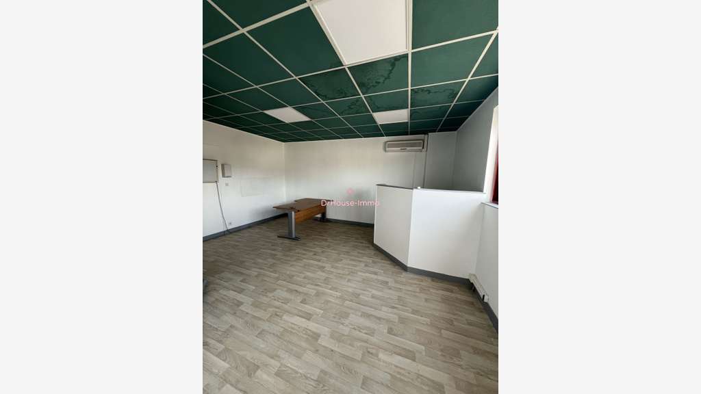 Vente immeuble de bureau de 736m² à Vierzon