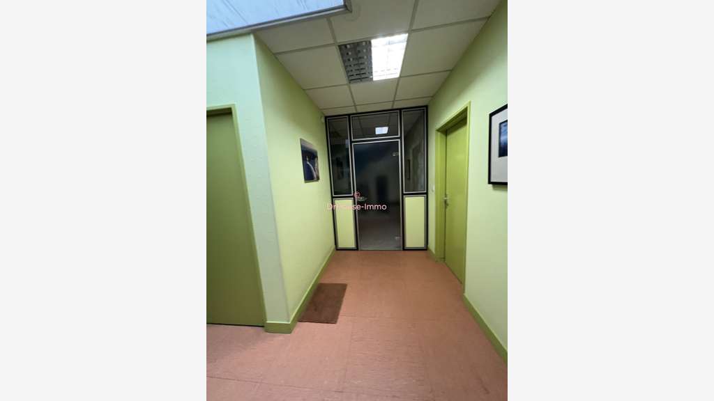 Vente immeuble de bureau de 736m² à Vierzon