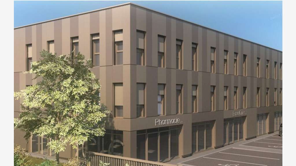 AV local professionnel 71m² à Villefranche