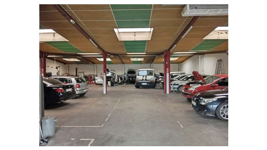 # INVESTISSEMENT - ENTREPÔT / LOCAL D'ACTIVITÉ DE