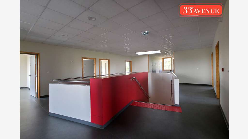 Vente bureaux 800m² à Villenave-d'Ornon rocade