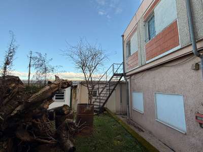 AV 2 bâtiments indépendant à Villeurbanne