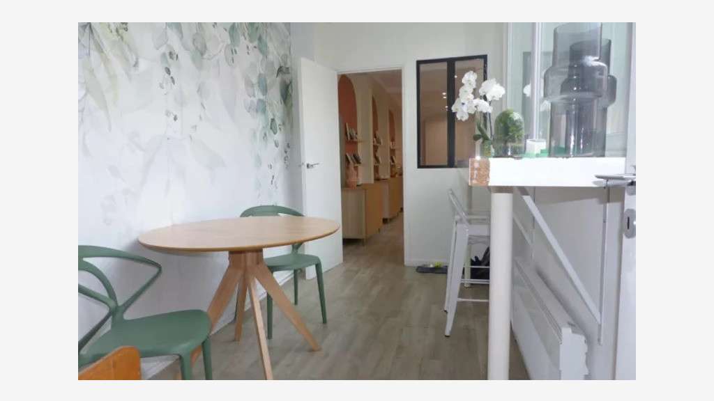 Vente Local professionnel 95m² en duplex Vincennes