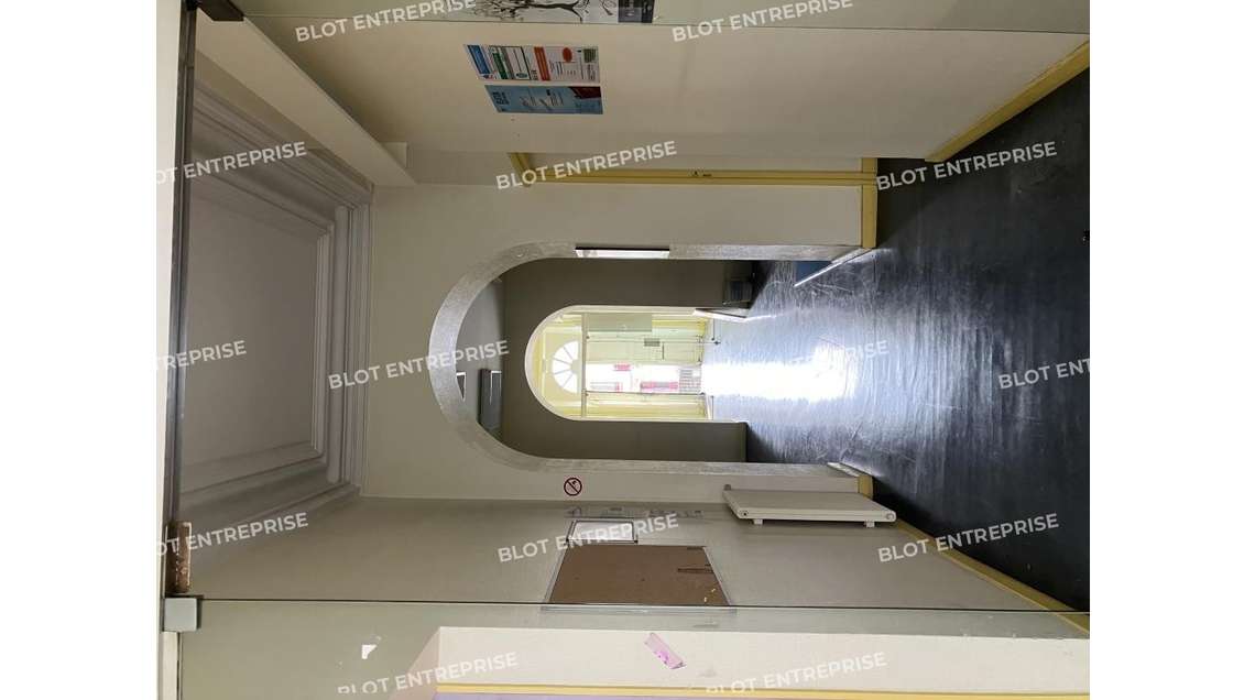 A vendre bureaux 428m² sur 438m² à Vitré centre