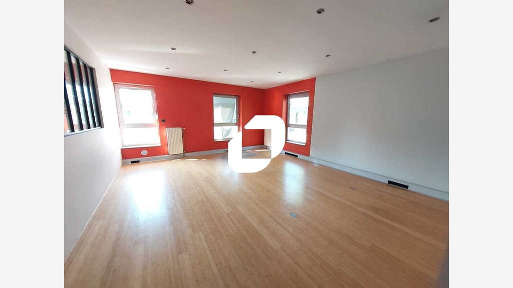 Vente Bureaux 314m² Voisins le bretonneux