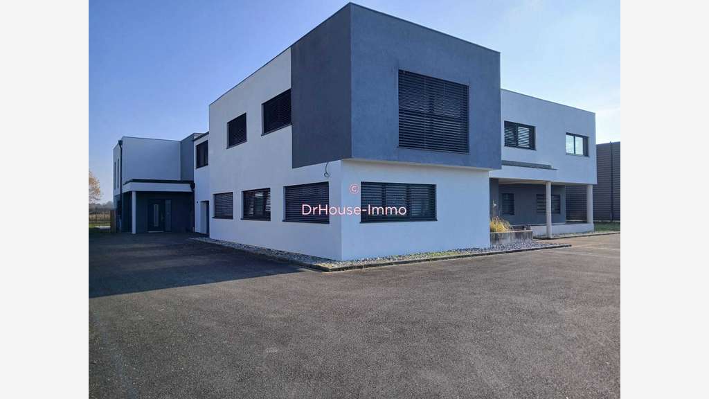 Bâtiment clé en main 365m² à Wettolsheim