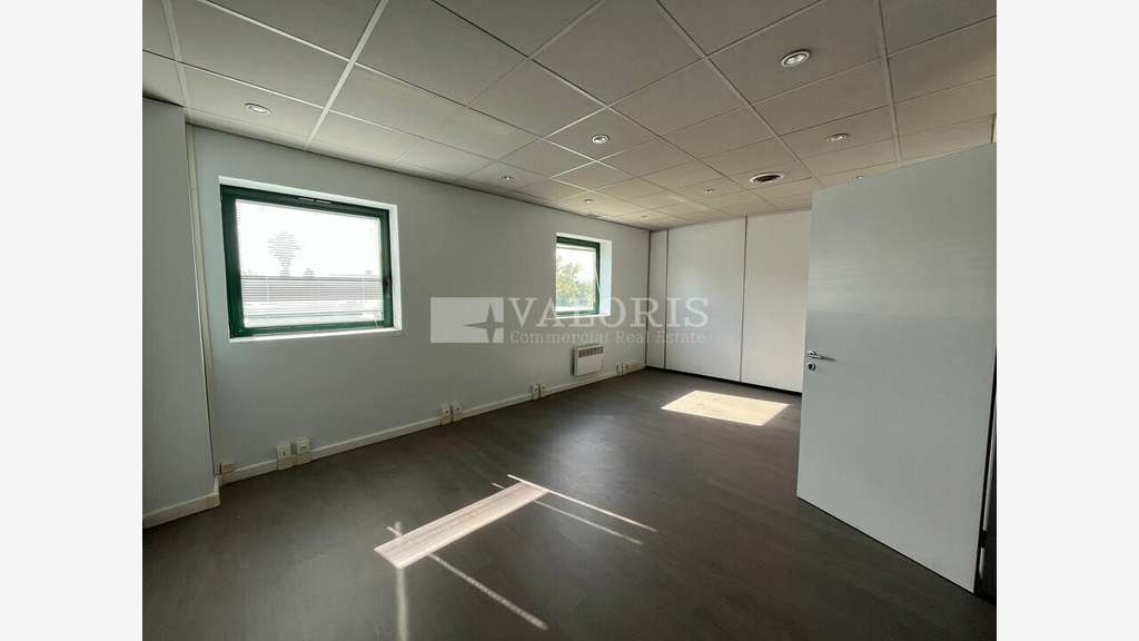 Bureaux 269m² R+1 à vendre aux Pennes Mirabeau