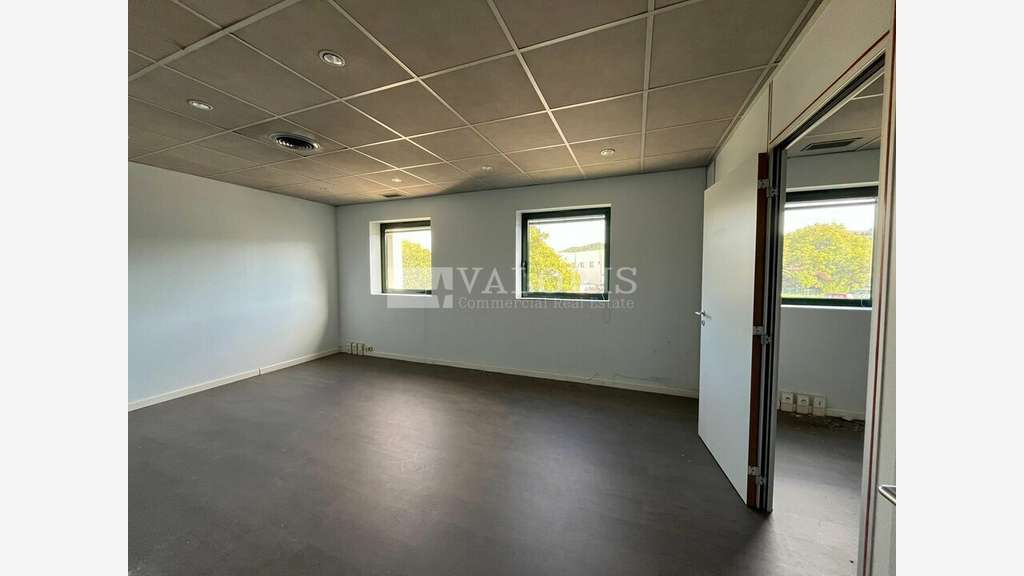 Bureaux 269m² R+1 à vendre aux Pennes Mirabeau