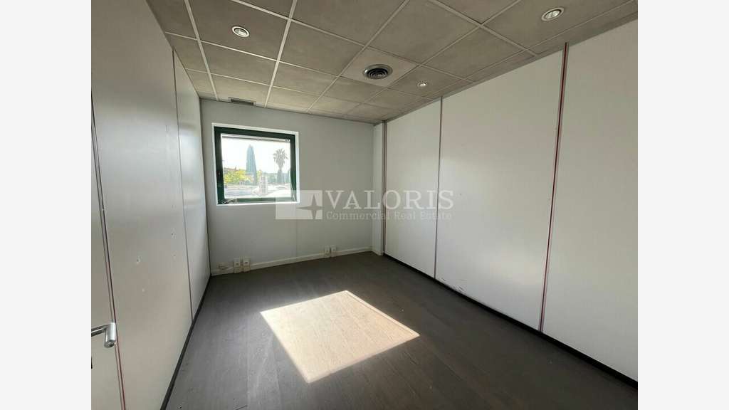 Bureaux 269m² R+1 à vendre aux Pennes Mirabeau