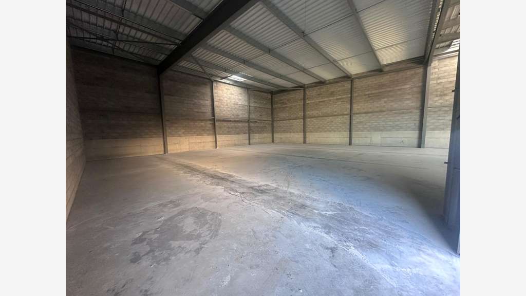 Vente cellule d'activité 383m² libre à Vitré