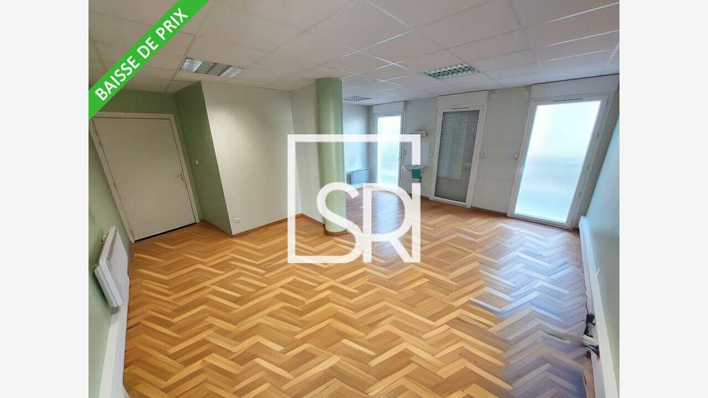 Bureaux 111m² à vendre enn RDC à Clermont Ferrand