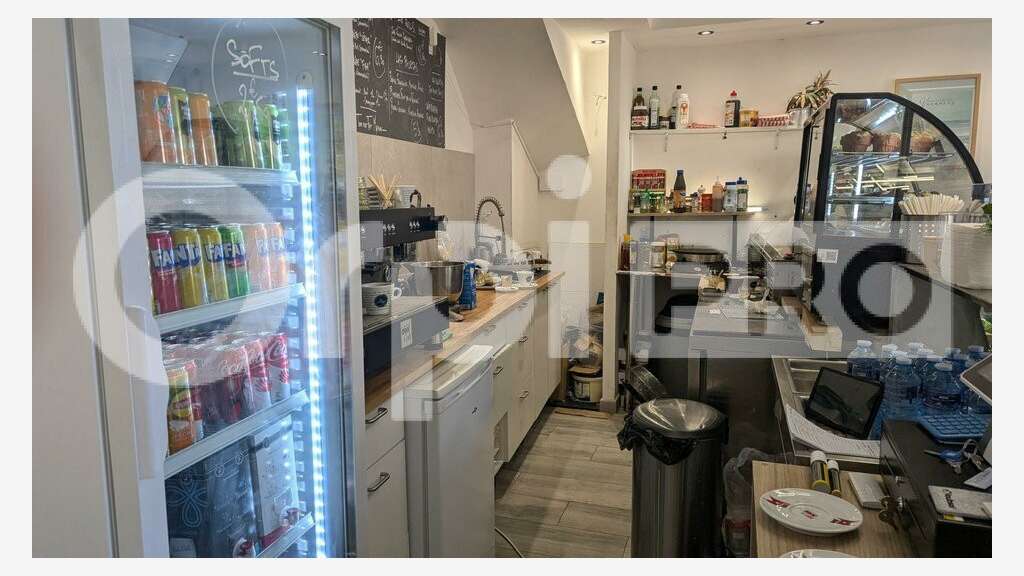 Vente DAB local 30m² emplacement N°1 à Vias