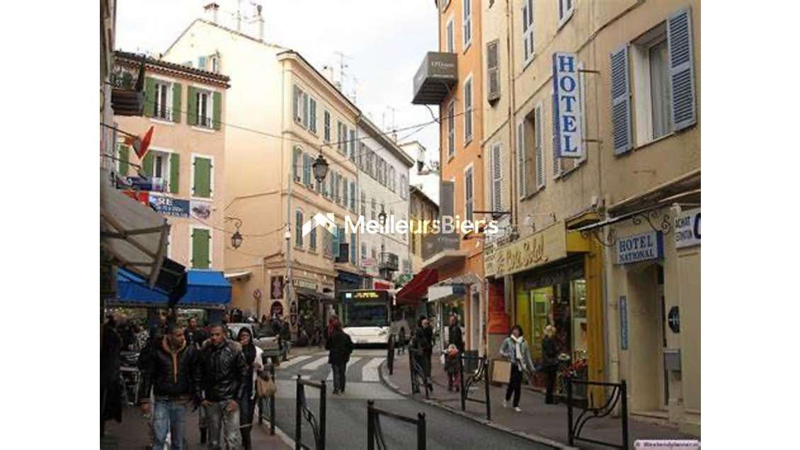 Droit au bail 43m² tous commerces Cannes-Banane