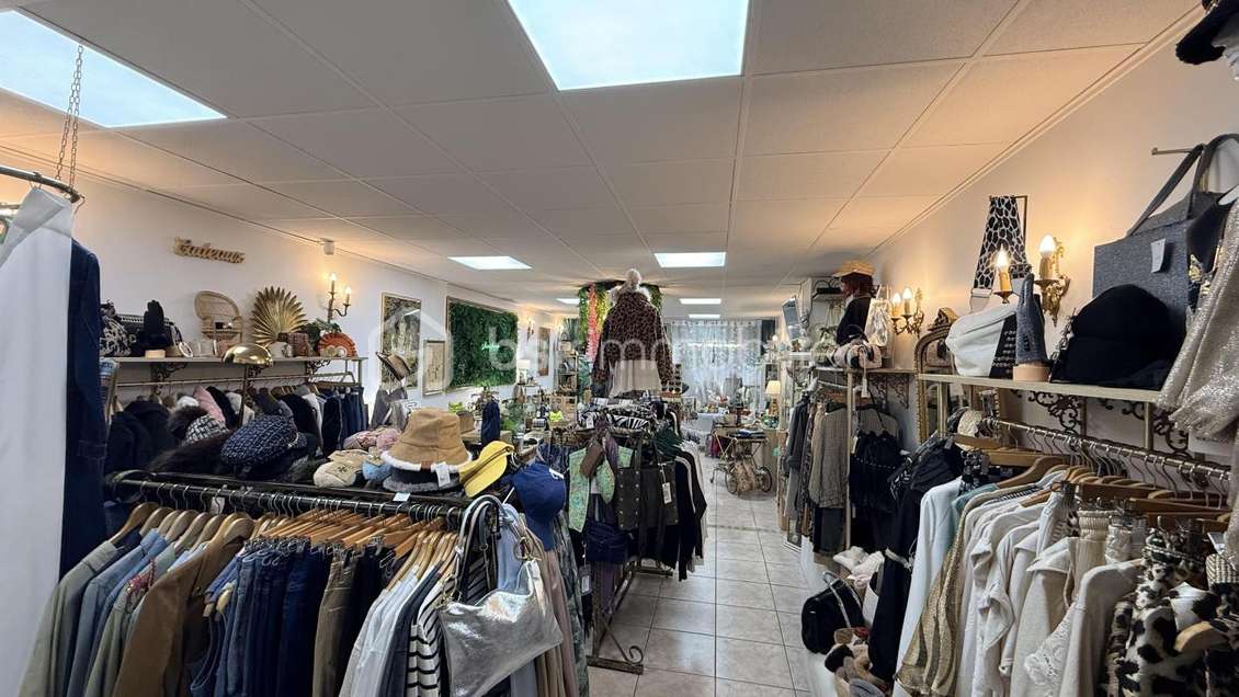 Vente local commercial de 120m² empl N°1 à Pézenas