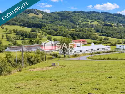 Vente stockage pro 1850m² couverts à Isserteaux 