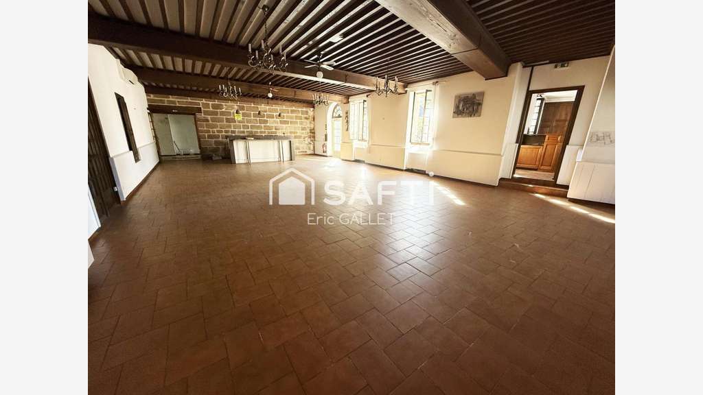 Exceptionnel ensemble immobilier à vendre à Varetz