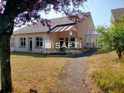 Ensemble immobilier à vendre zone UM à Chinon