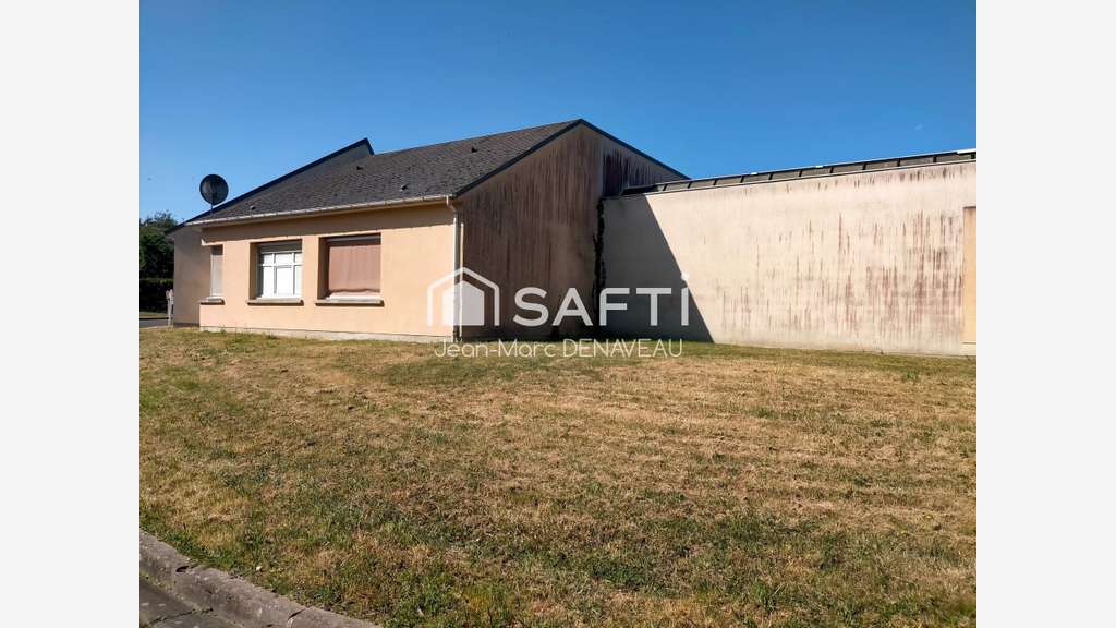 Ensemble immobilier à vendre zone UM à Chinon