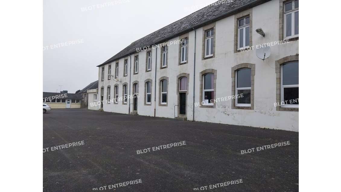 A vendre ensemble immobilier 2000m² à Elliant