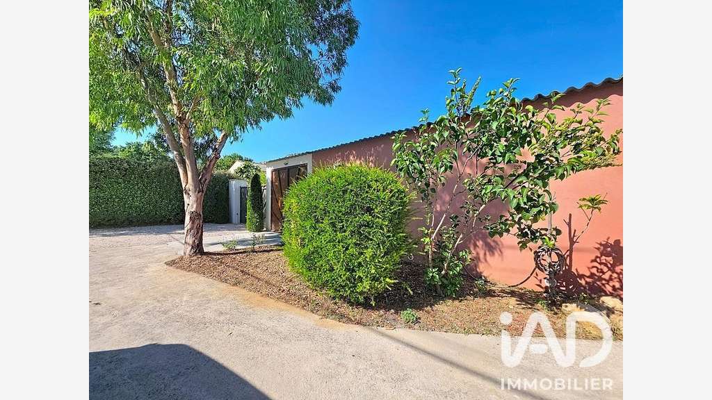 Vente ensemble immobilier 300m² à Rougiers