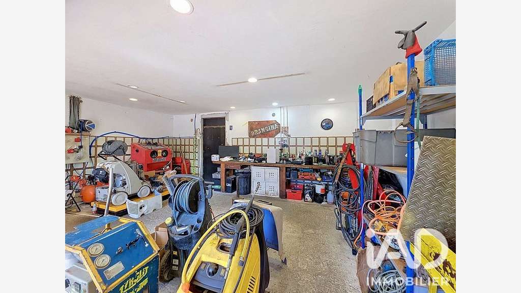 Vente ensemble immobilier 300m² à Rougiers
