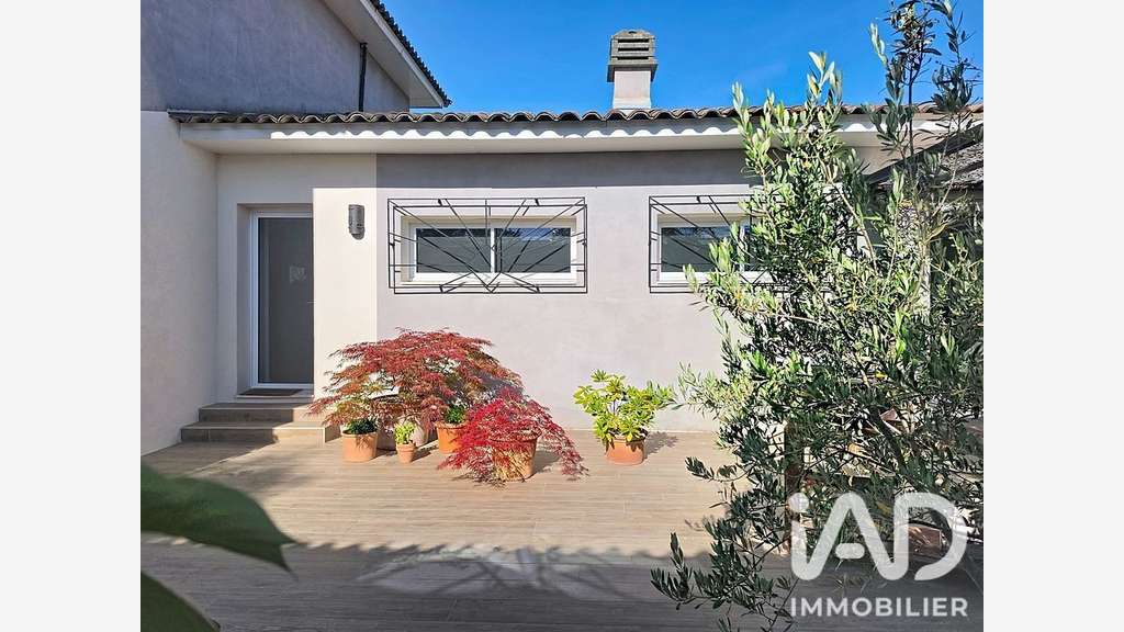 Vente ensemble immobilier 300m² à Rougiers